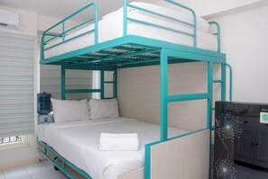 Standard Studio, 1 Bedroom (Apartment) - Comfort Studio Apartment for 4 Pax at Podomoro Golf View (Gunung Putri)