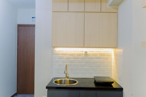 Standard Apartment, 1 Bedroom (Apartment) | Private kitchen | Fridge, rice cooker