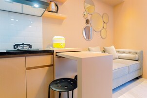 Standard Apartment, 1 Bedroom (Apartment) | Private kitchen | Fridge, rice cooker