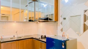 Standard Apartment, 1 Bedroom (Apartment) | Private kitchen - Well Furnished and Comfy 3BR Podomoro Golf View Apartment (Gunung Putri)