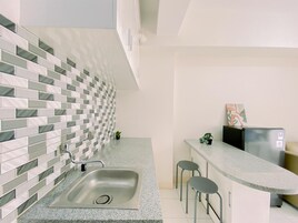 Standard Apartment, 1 Bedroom (Apartment) | Private kitchen | Fridge, rice cooker