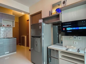 Standard Apartment, 1 Bedroom (Apartment) | Private kitchen | Fridge
