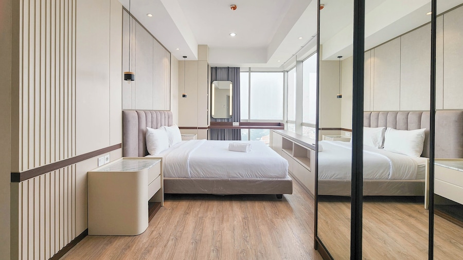 Spacious Combined 3BR Grand Sungkono Lagoon Apartment