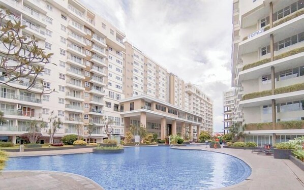 Exterior - Simply Look 1BR at Gateway Pasteur Apartment (Cimahi)