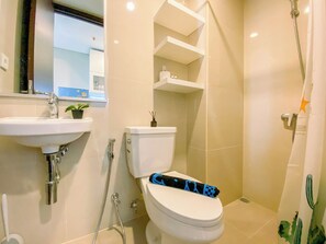 Standard-studio, 1 makuuhuone (Apartment) | Kylpyhuone | Suihku, ilmaiset hygieniatuotteet, pyyhkeet