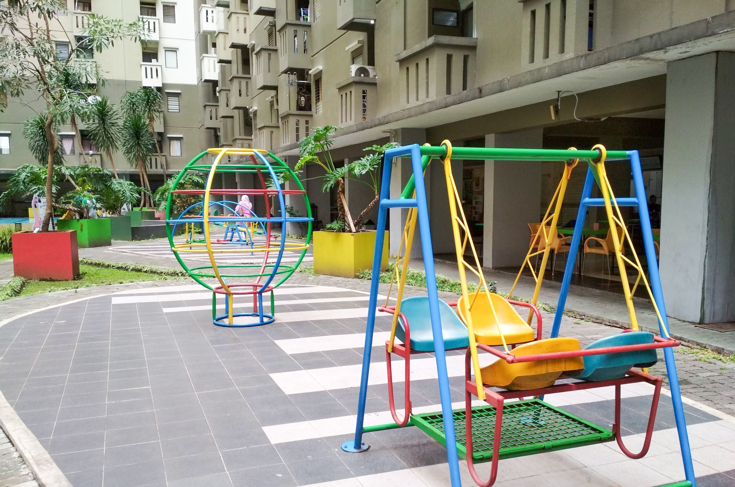 Kawasan main kanak-kanak – terbuka