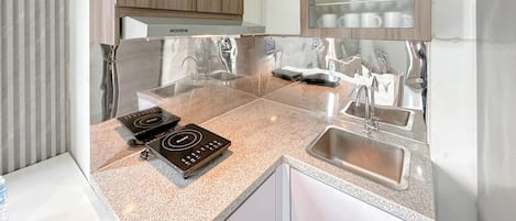 Standard Apartment, 1 Bedroom (Apartment) | Private kitchen | Fridge