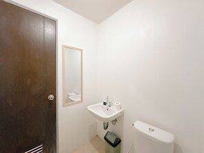 Standard Apartment, 1 Bedroom (Apartment) | Bathroom