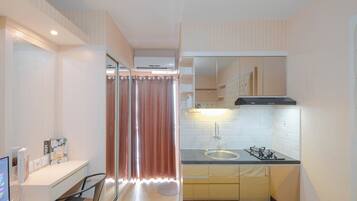 Estúdio standard, 1 quarto (Apartment) | Cozinha privada | Geladeira