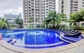 Kolam renang terbuka 