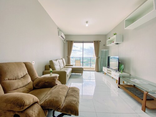 Tranquil Living 3BR Apartment Sky House BSD