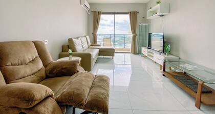 Tranquil Living 3BR Apartment Sky House BSD
