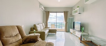 Tranquil Living 3BR Apartment Sky House BSD