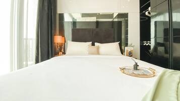 ์คํ ๋ค๋ ์ํํธ, ์นจ์ค 1๊ฐ (Apartment) | 1 ๊ฐ์ ์นจ์ค, ํ ์ฒด์ด๋ก ์ด์ฉ ๊ฐ๋ฅ