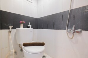 Standard Apartment, 1 Bedroom (Apartment) | Bathroom - Good Deal Studio Apartment Cinere Bellevue Suites (Depok)