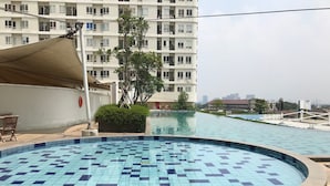 Kolam renang terbuka 