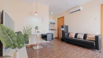Standard Apartment, 1 Bedroom (Apartment) | Living area