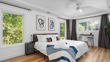 4 habitaciones, tabla de planchar con plancha y cuna de viaje