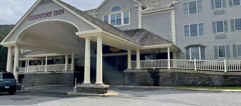 Family-Friendly Mountain Retreat at Jiminy Peak, ski on/off, fitness, pool