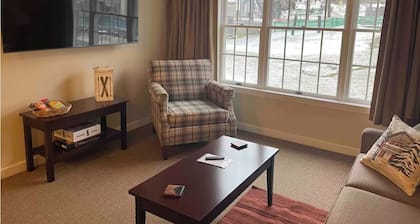 Family-Friendly Mountain Retreat at Jiminy Peak, ski on/off, fitness, pool