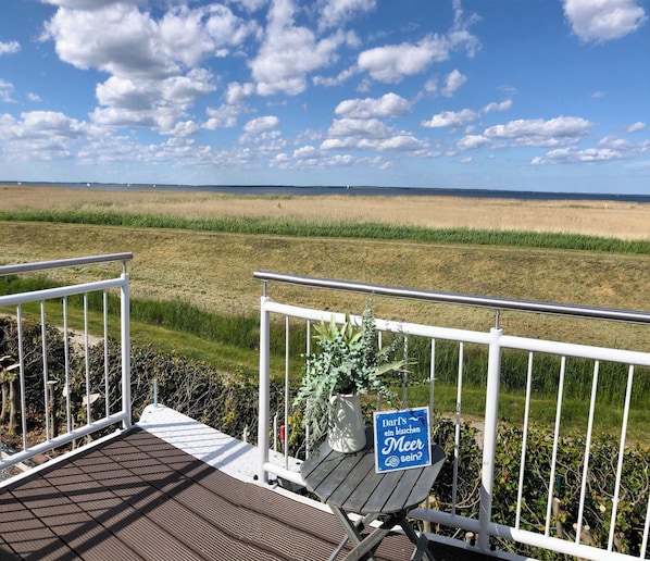 Balcony - Serene Waterview Retreat 2 Bedrooms in Mönkebude, Germany (Monkebude)