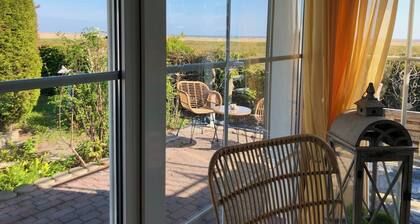 Serene Waterview Retreat 2 Bedrooms in Mönkebude, Germany