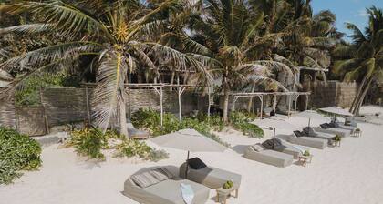 Chic Beach suite with Plunge Pool in Tulum Hotel Zone