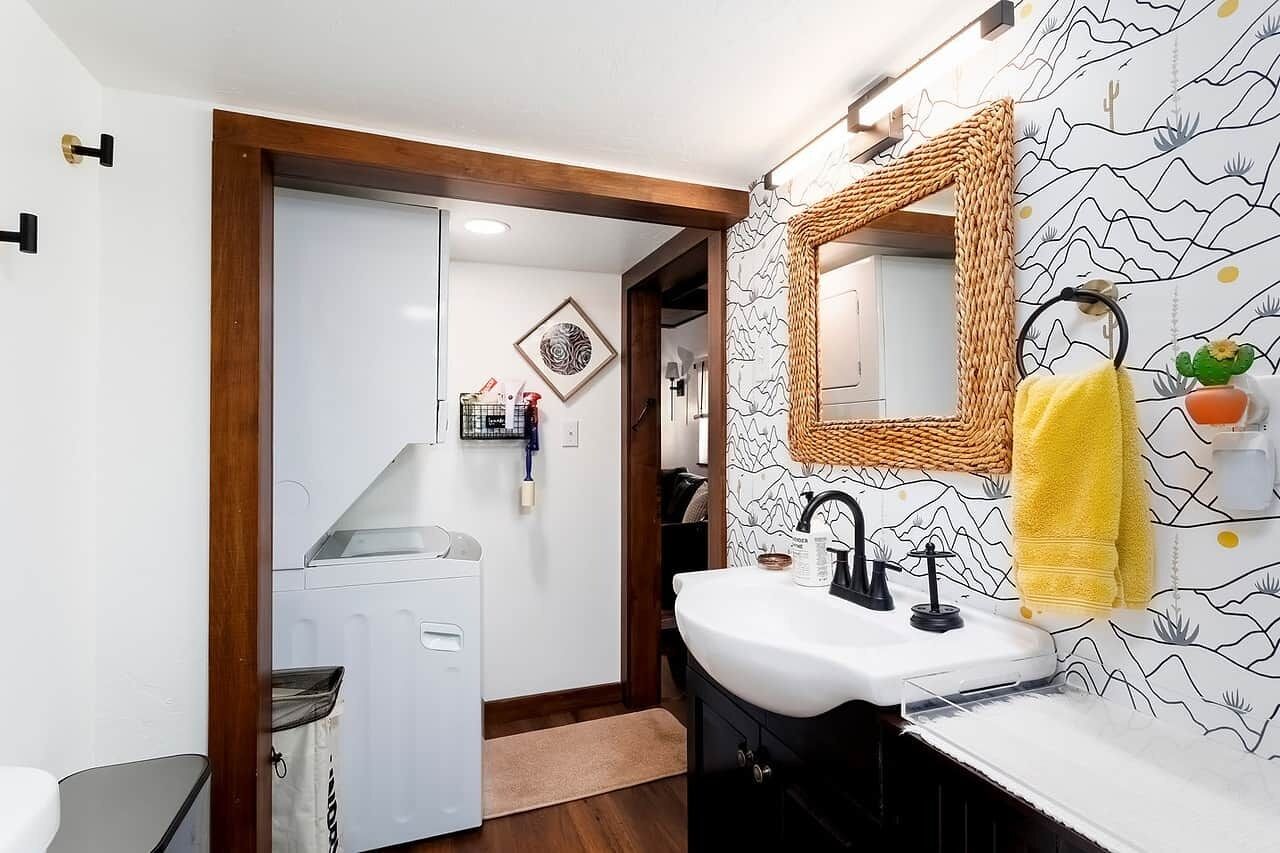 Bruser, hårtørrer, håndklæder