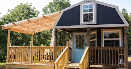 Near Lazy E Edmond Guthrie Amenity Packed