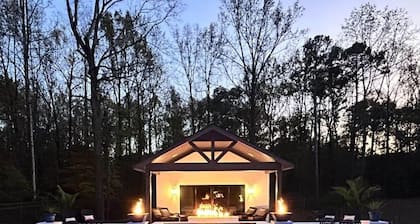 Luxury Guest House w/Resort Style Pool & Spa, pets welcome