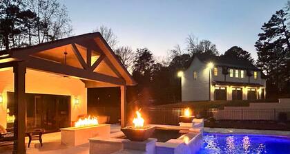Luxury Guest House w/Resort Style Pool & Spa, pets welcome