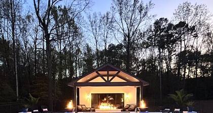 Luxury Guest House w/Resort Style Pool & Spa, pets welcome