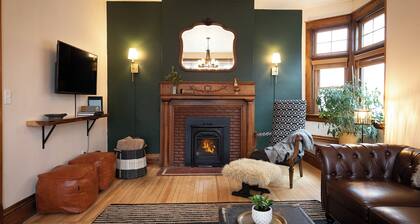 Matilda - Stunning, 3-bed, vintage home in Duluth!