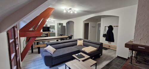 Gîte SPA montagne , proche pistes de ski et circuit rando, 14 à 15 personnes