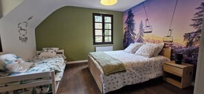 5 soverom, reiseseng for barn, wi-fi (inkludert) og sengetøy