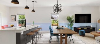 Sleeps 20! 2 Homes w/ Hot Tub, Putting Green, Bocce Golden Hour & Blue Hour