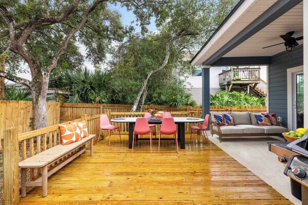 Sleeps 20! 2 Homes W/ Hot Tub, Putting Green, Bocce Golden Hour & Blue Hour - St. Augustine, FL