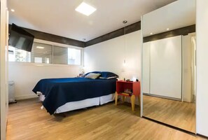 2 chambres, fer et planche à repasser, Wi-Fi, draps fournis