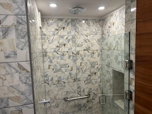 Douche de la salle de bain