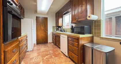Family Fun with Game Room & King Bed near Monterey Aquarium, Laguna Seca