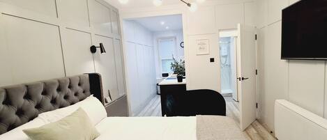 1 chambre, fer et planche à repasser, Wi-Fi, draps fournis