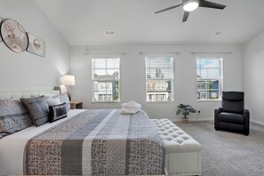 5 bedrooms, iron/ironing board, WiFi, bed sheets