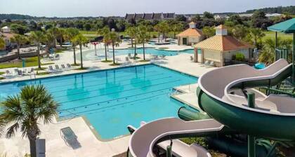 Spacious 5-bedroom house in charming Port Wentworth with WiFi and fitness room