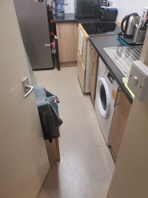 Fridge, electric kettle, toaster, blender