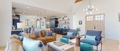 Fernseher, Kamin, Tischtennisplatte, Bücher