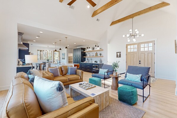 TV, fireplace, table tennis, books