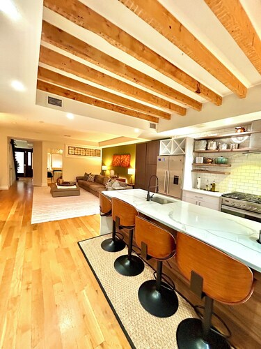 Luxury Extended Stays. King Beds. 3 Bedrooms. Manhattan 20 Mins. 5 Subway Lines