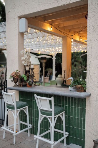 Private Luxury Estate with pool, pickleball, gym, sauna and cold plunge. 