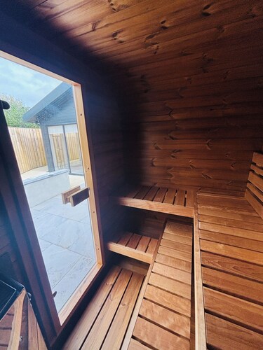The Lodge - Wellness Retreat, Private & Secluded Sauna Access