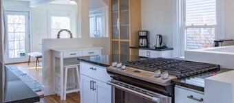 3BR Cottage Parking A Peaceful Oasis on Munjoy Hill